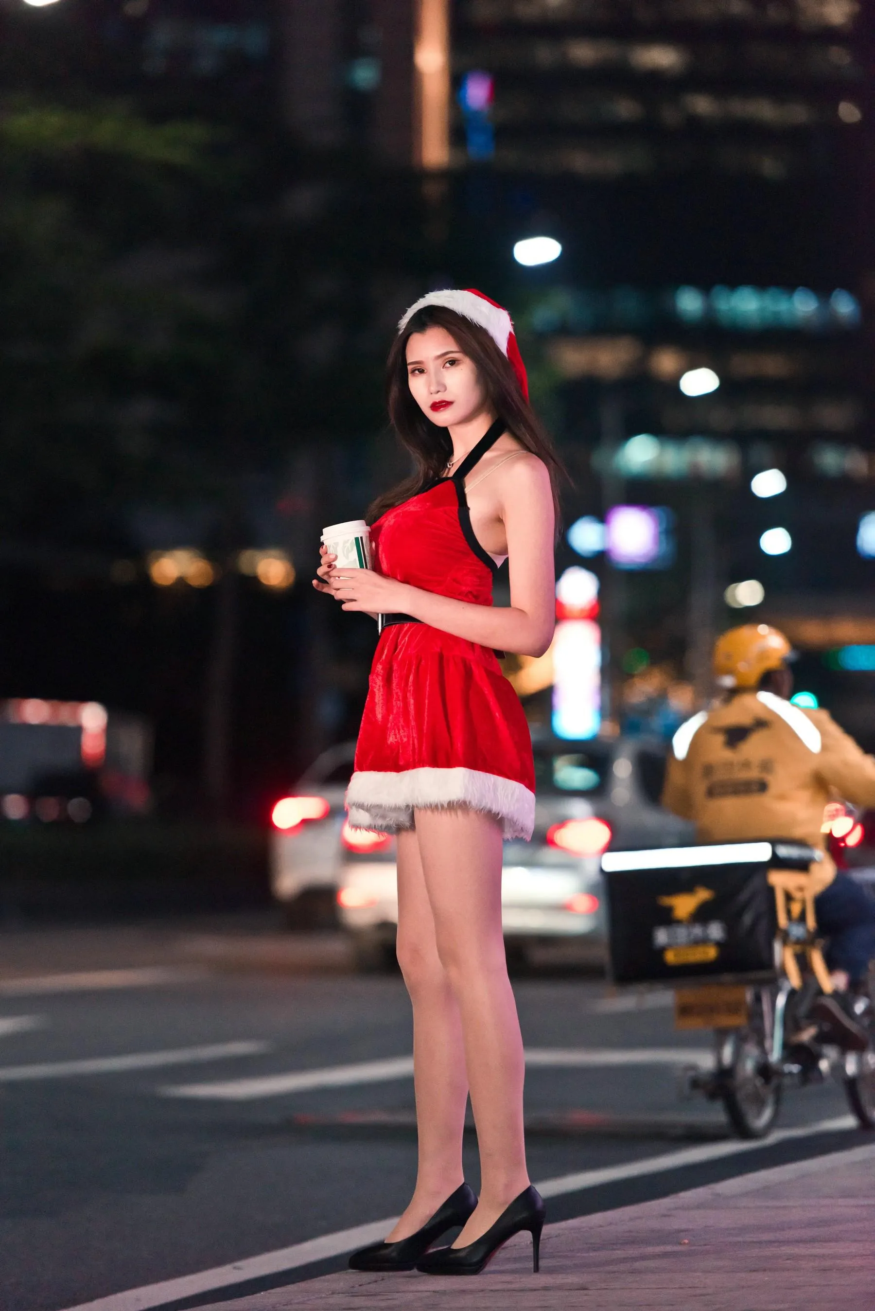 [魔镜街拍] NO.124 寒风中的极品肉丝圣诞美人婷婷 [224P]插图